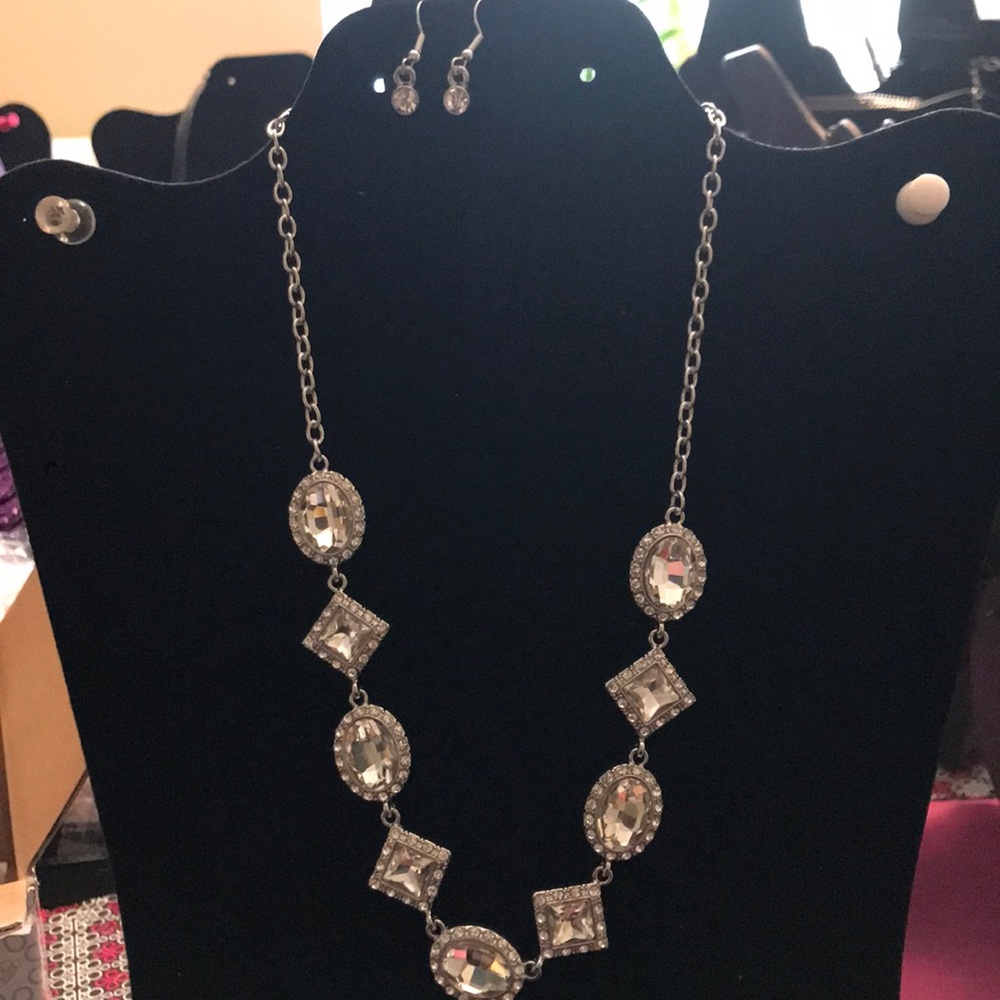 Ladies jewelry